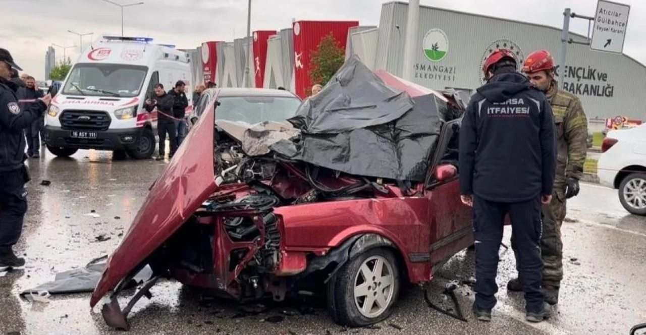 Bursa'da korkunç kaza! Ölü ve yaralılar var - 1. Resim