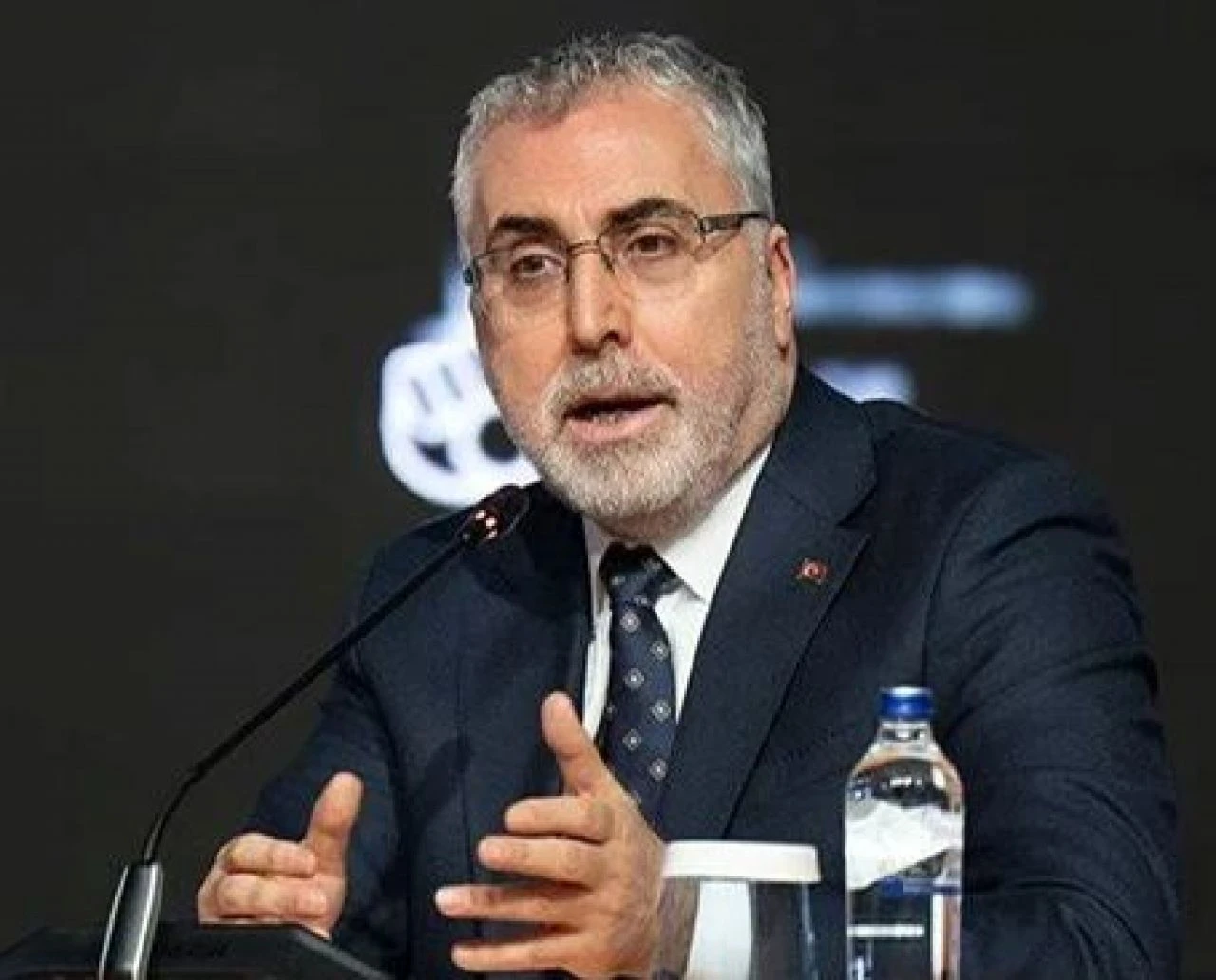 Bursa'da miting yapan emeklilerden hükümete çağrı: Maaşlarımız en düşük memur maaşına eşitlensin - 4. Resim