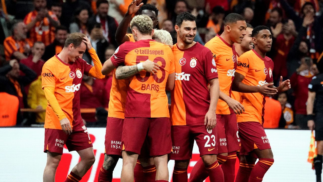 Galatasaray&#039;ın 1 puana ihtiyacı var! Düdük şampiyonluk için çalacak