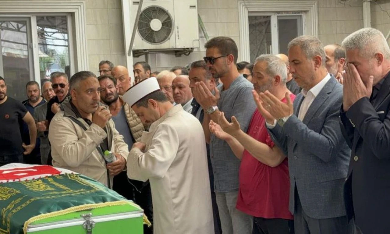 Minik Eftelya'nın kahreden ölümü: Cenazede gözyaşları sel oldu