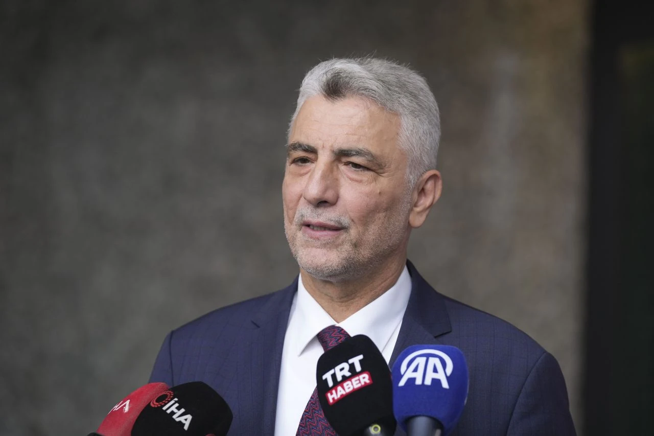 Ticaret Bakanı Bolat rakam verdi: 377 milyar dolarlık ihracat ve döviz geliri hedefliyoruz - 1. Resim