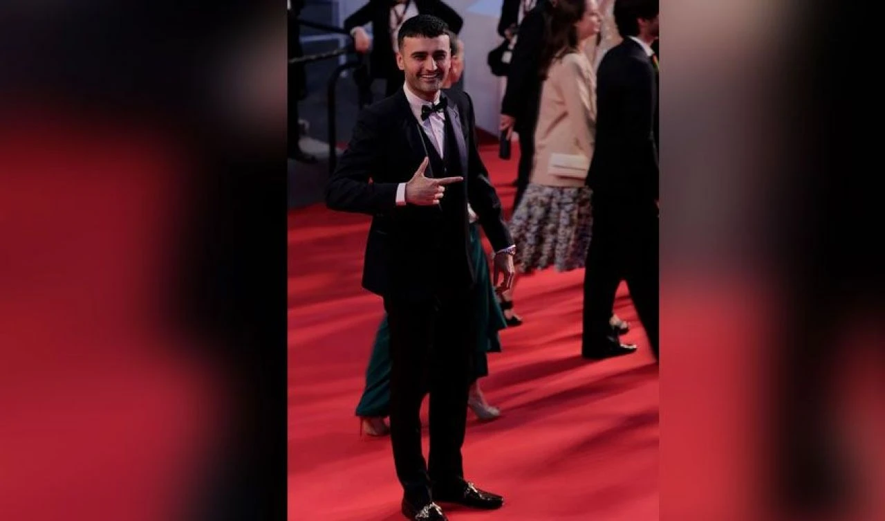 CZN Burak açtı ağzını yumdu gözünü: Beni niye bu kadar üzüyorlar anlamıyorum - 1. Resim