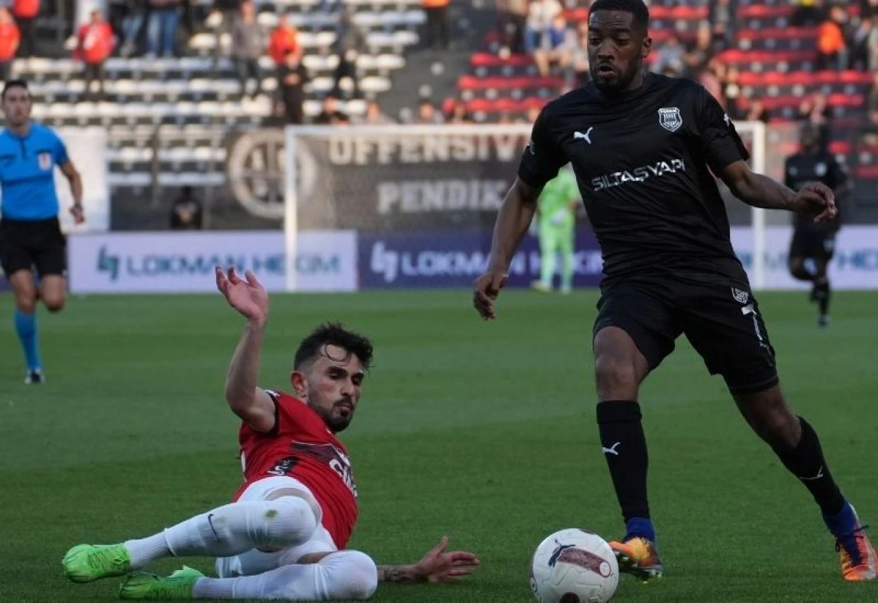 Gaziantep FK deplasmanda Pendikspor'u tek golle devirdi - 1. Resim