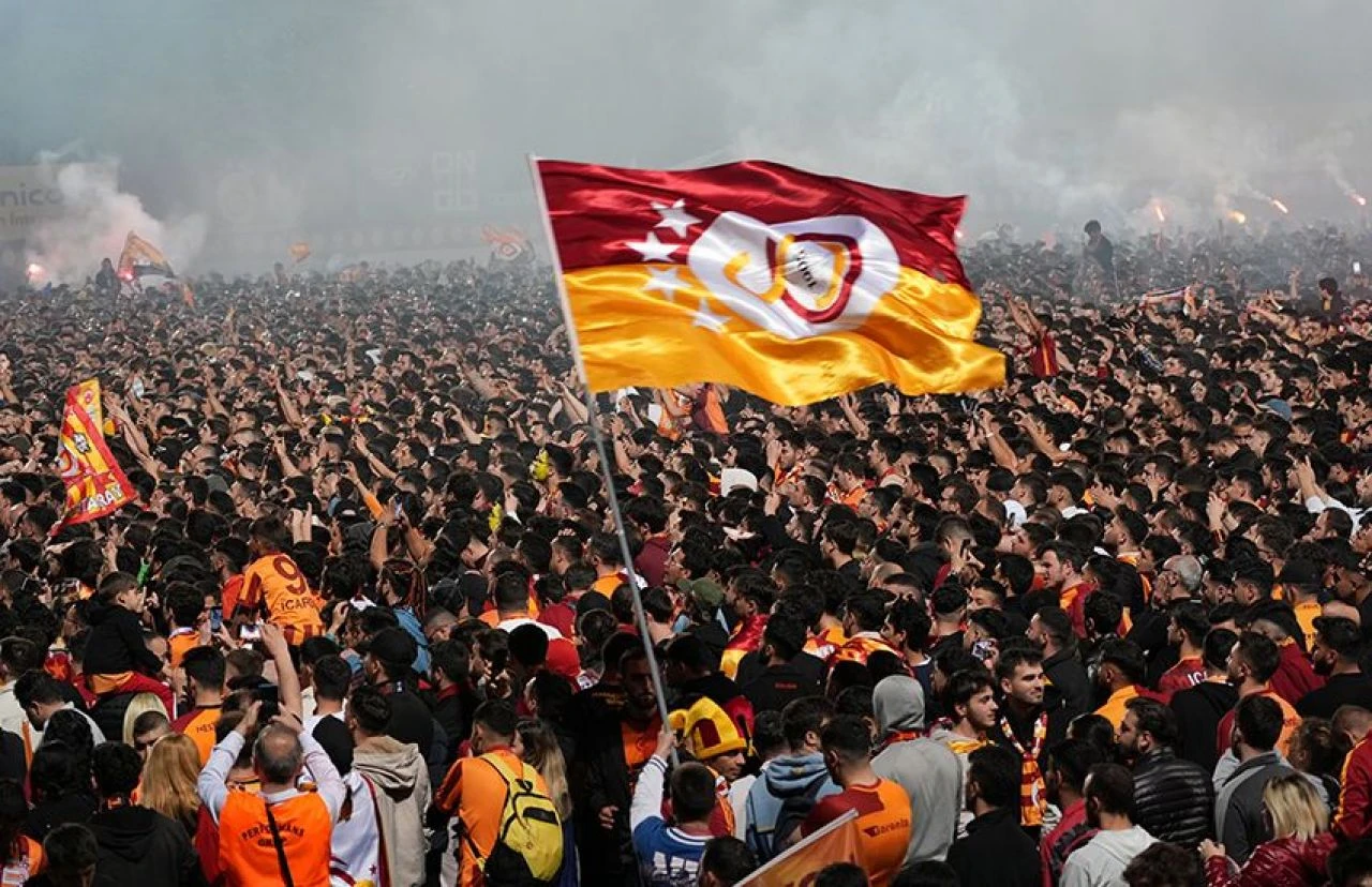 Avrupa basınında Galatasaray şaşkınlığı! Şampiyonluğu manşetlerine taşıdılar - 4. Resim