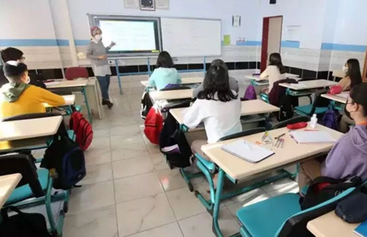 Bakan Tekin yeni eğitim müfredatını onayladı