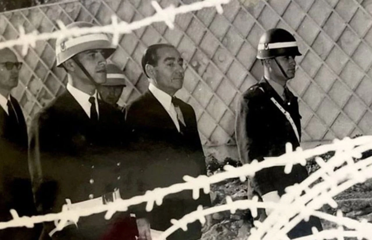 Darbelerin anası 27 Mayıs 1960'da yaşananlar: Başbakanın boğazını sıkıyorsun! Bundan ala hürriyet mi var? - 5. Resim
