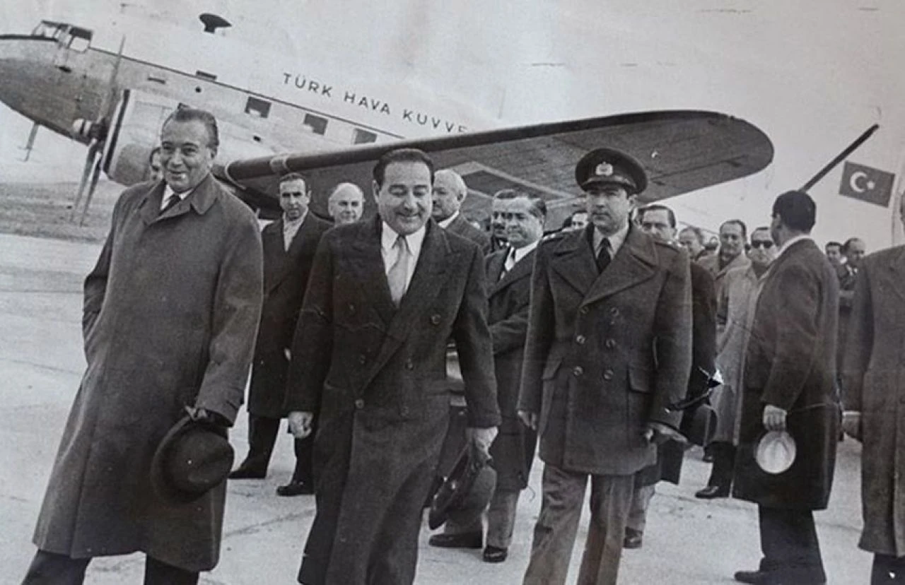 Darbelerin anası 27 Mayıs 1960'da yaşananlar: Başbakanın boğazını sıkıyorsun! Bundan ala hürriyet mi var? - 2. Resim