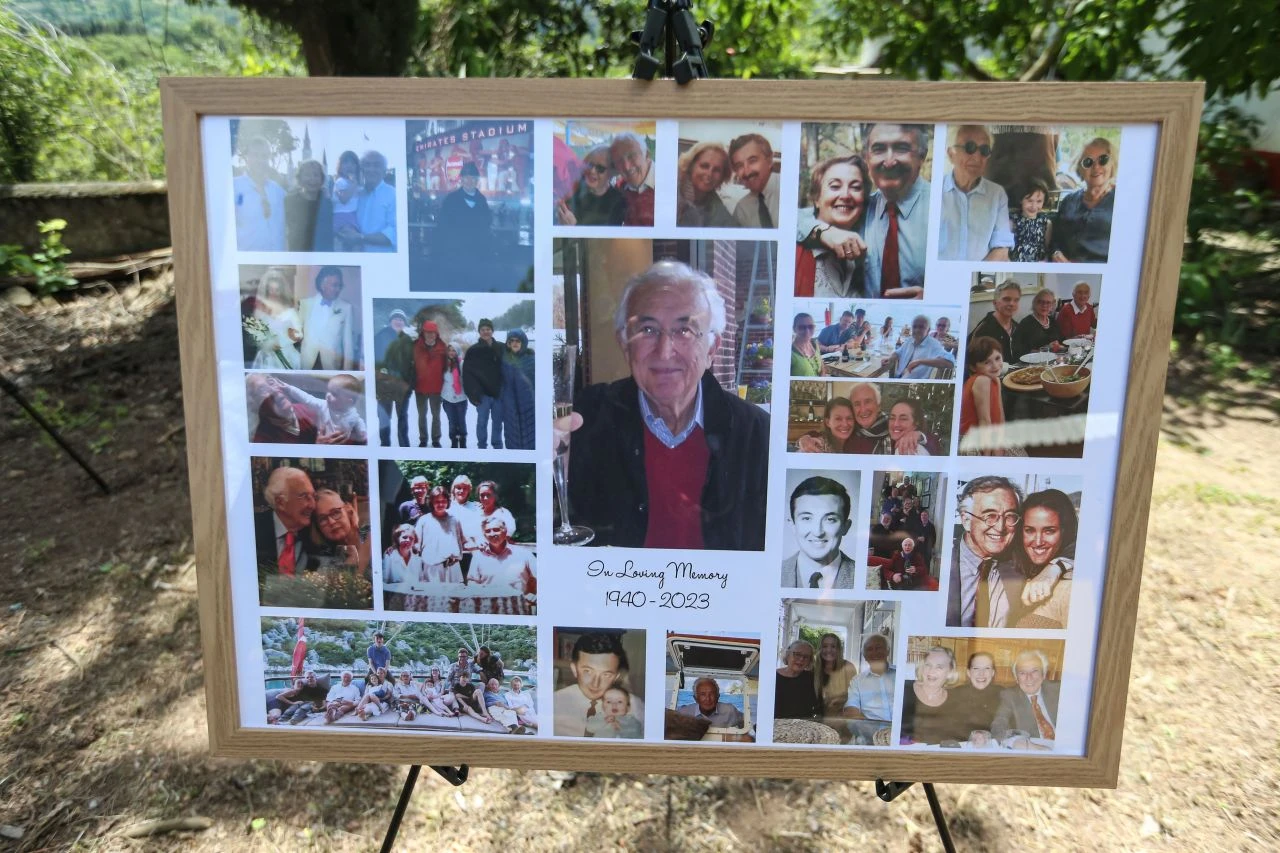 Ekonomist Korhan Berzeg için cenaze töreni düzenlendi - 1. Resim