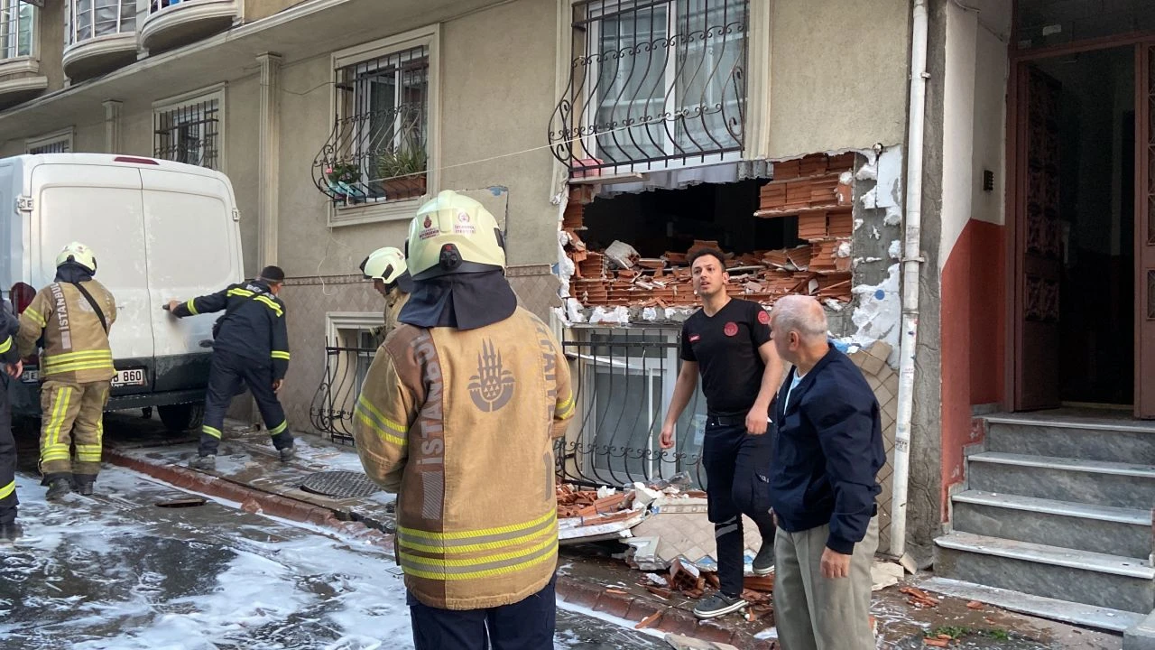 Esenler'de rögar patladı, evin duvarını yıktı