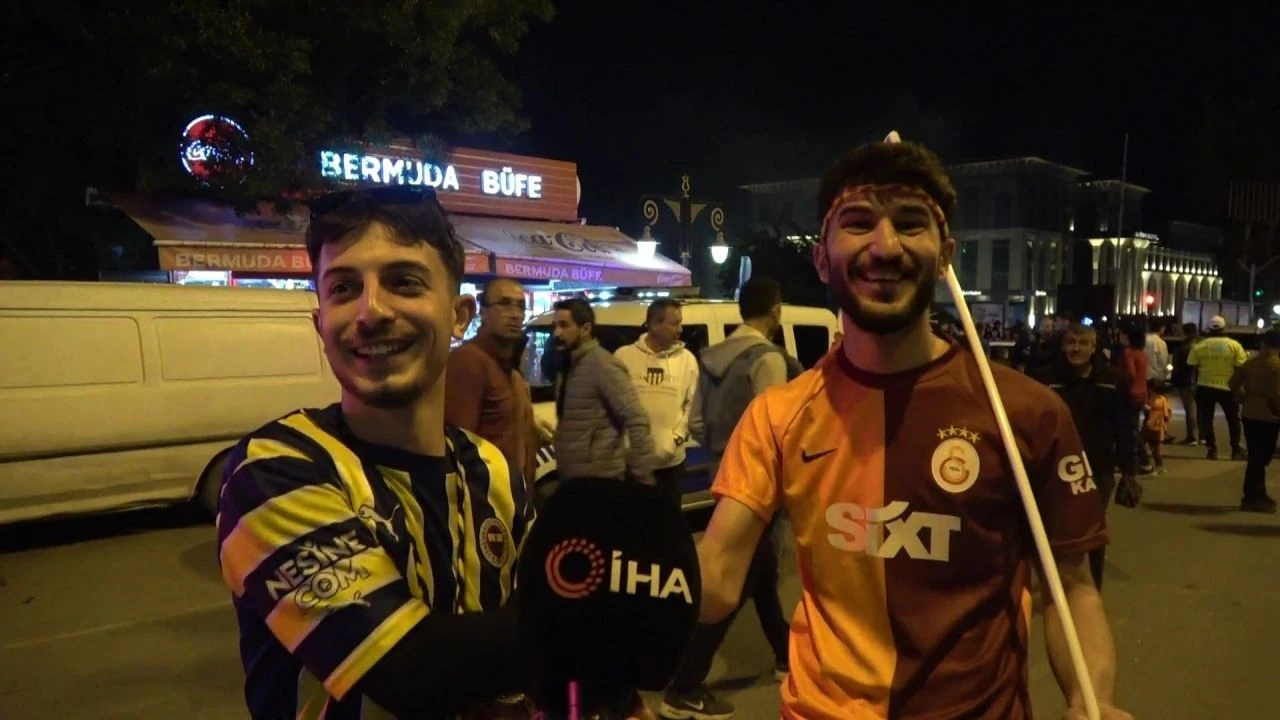 Galatasaray'ın şampiyonluk kutlamalarına Fenerbahçeliler katıldı, ilginç görüntüler ortaya çıktı - 4. Resim