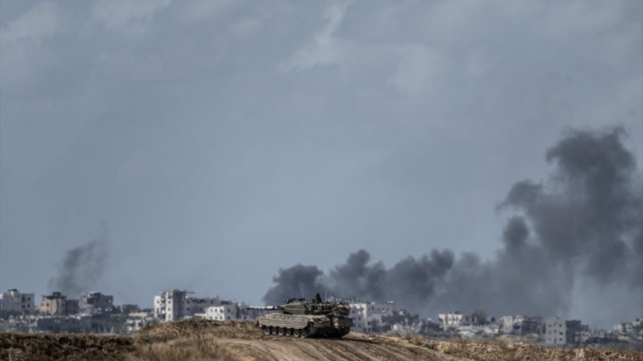 İsrail savaş uçaklarının Gazze&#039;ye düzenlediği saldırıda 7 Filistinli öldü