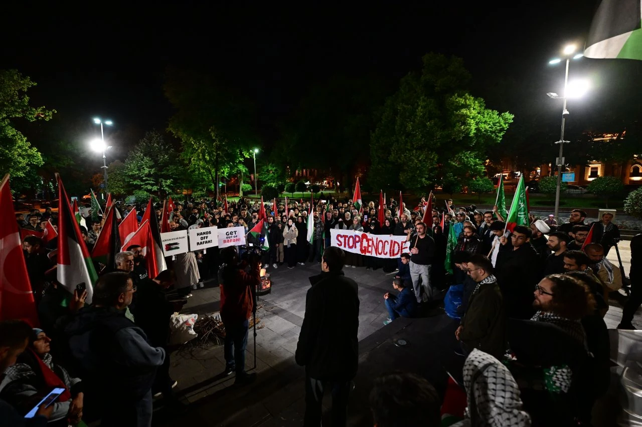 Refah'ta İsrail'in kampa yaptığı saldırı İstanbul'da protesto edildi - 2. Resim