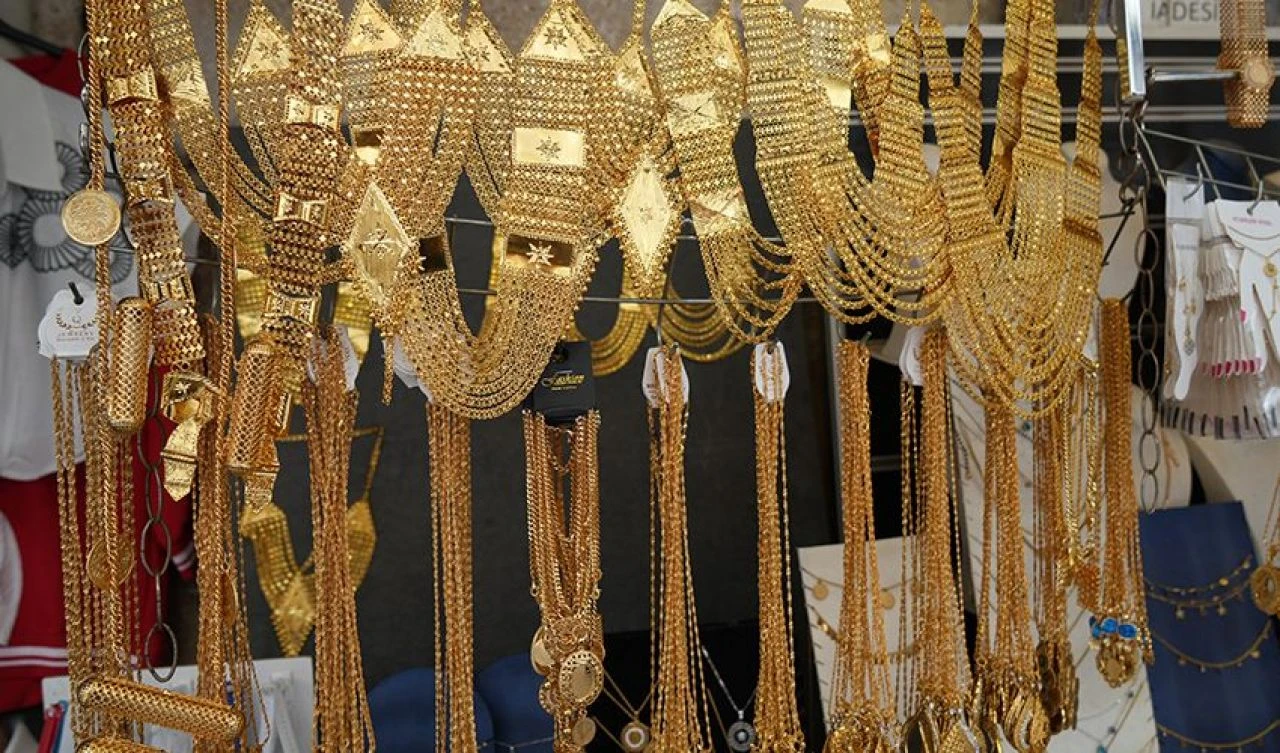 Ekonomi bankalarda değil yastığında altında! Tonlarca altın Anadolu'nun bağrında yatıyor - 1. Resim