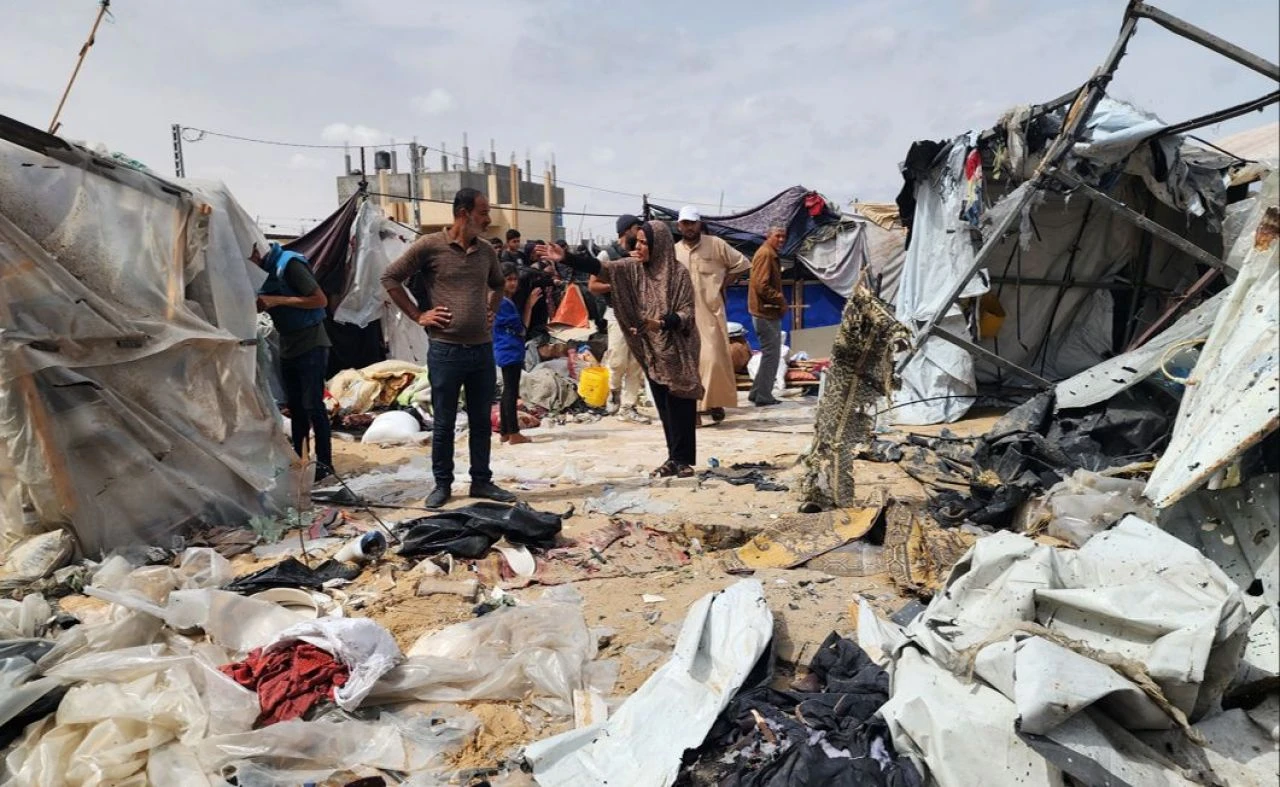Gazze'de vahşet sürüyor! İsrail'in sivilleri hedef aldığı çadırlarda 72 kişi öldü 