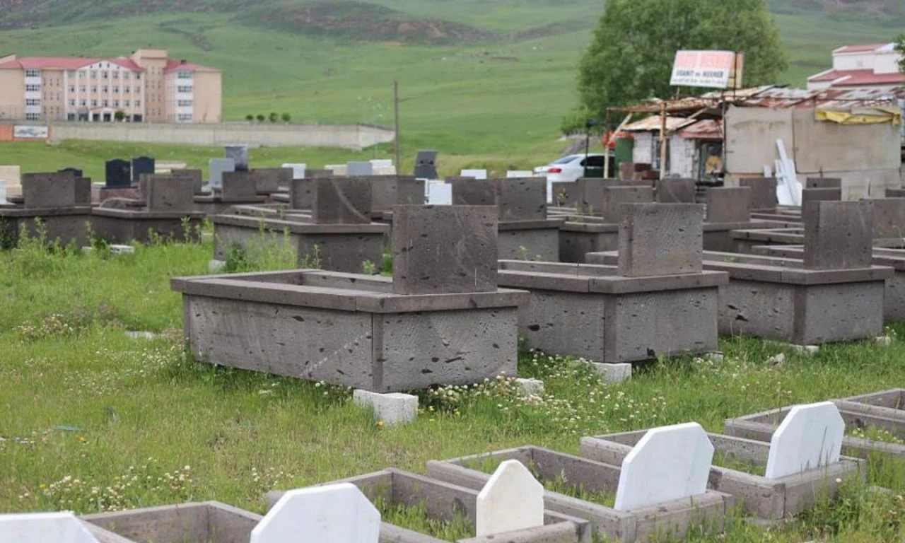 Gelin ve damatlara özel kampanya: Kaynanan ölmeden gel, yüzde 50 indirimi kap