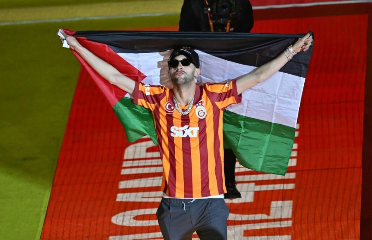 Kerem Aktürkoğlu ve Hakim Ziyech'den şampiyonluk kutlamasında Filistin'e destek