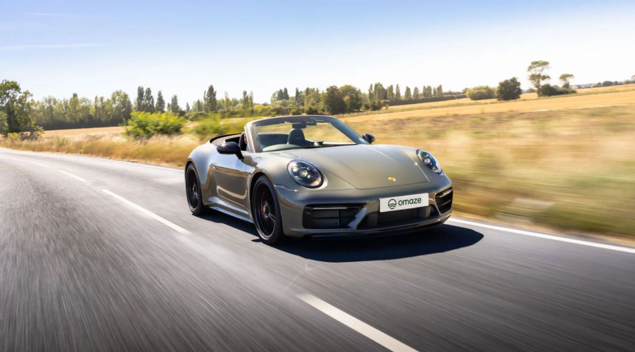 Porsche, ilk hibrit modeli 2025 Porsche 911 GTS Hybrid'i tanıttı - 1. Resim