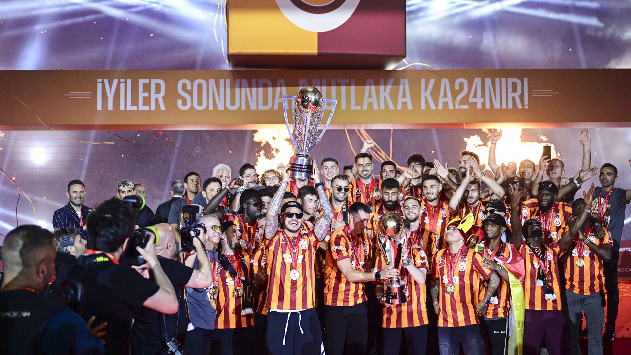 Şampiyon Galatasaray Avrupa&#039;da ilk 10&#039;da!