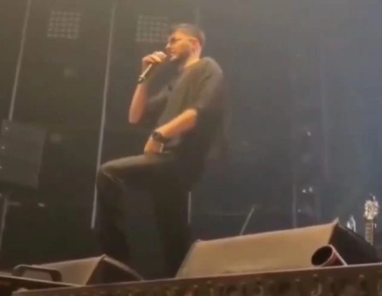 Semicenk ile seyirciler arasında playback kavgası: 20 yıldır müzikle uğraşıyorum ben! 