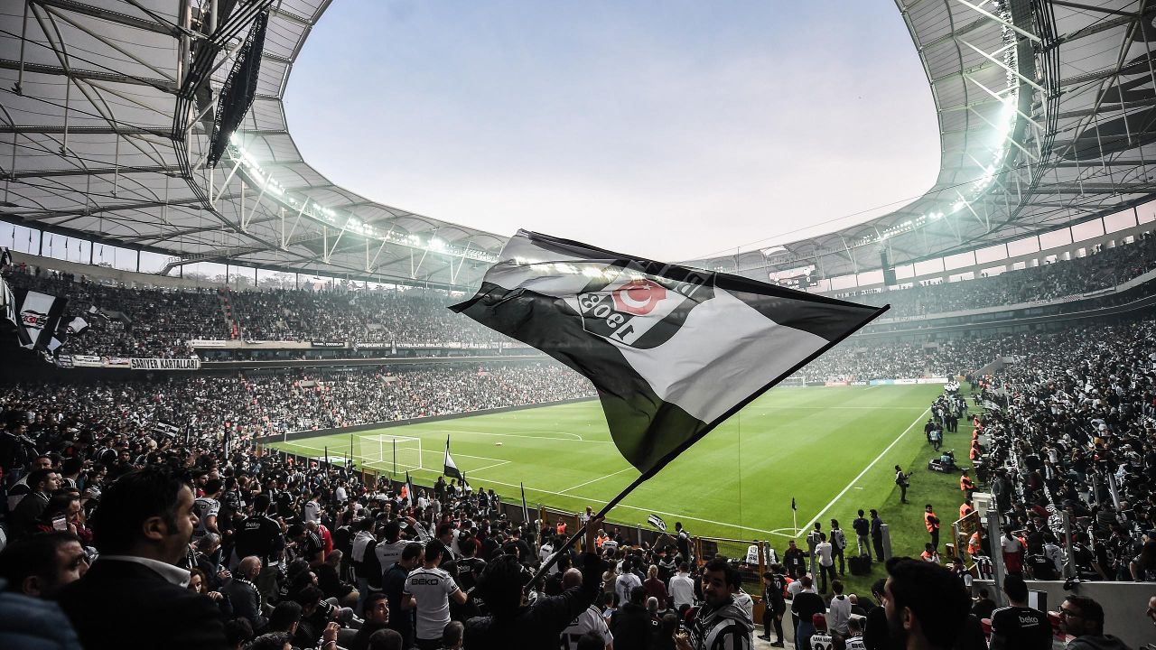 Son dakika! Beşiktaş&#039;ta bir ayrılık daha! Yıldız futbolcu veda etti