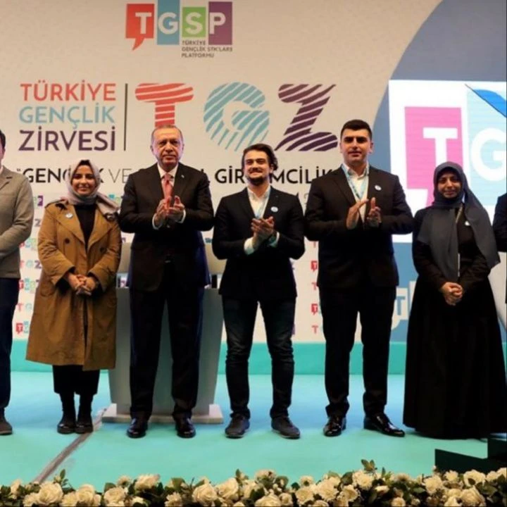 Sosyal medyayı ayağı kaldıran Human Movie Team Kurucusu Türk bir kadın çıktı! Paylaşımları 5 milyonu aştı