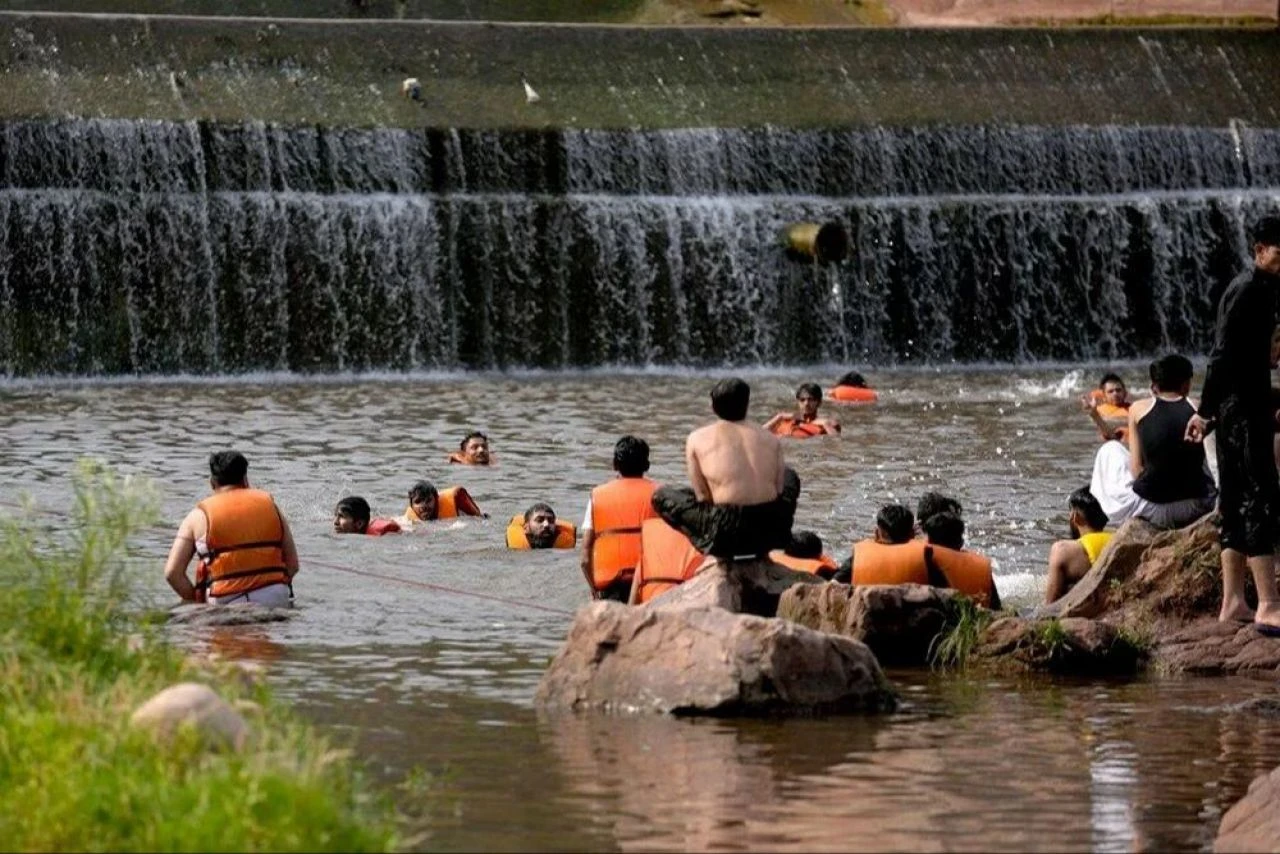 Termometreler 50 dereceyi aştı! Nefes almak bile zorlaştı