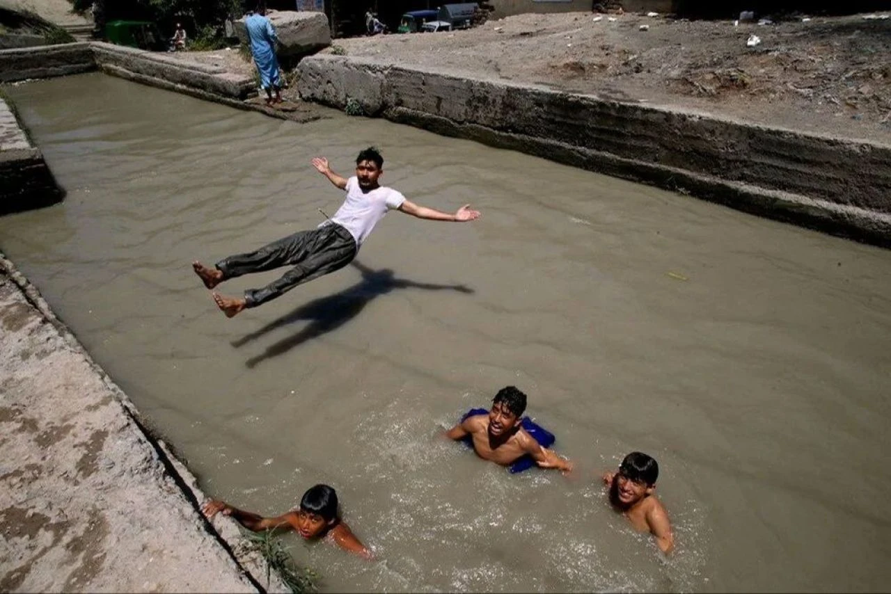 Termometreler 50 dereceyi aştı! Nefes almak bile zorlaştı