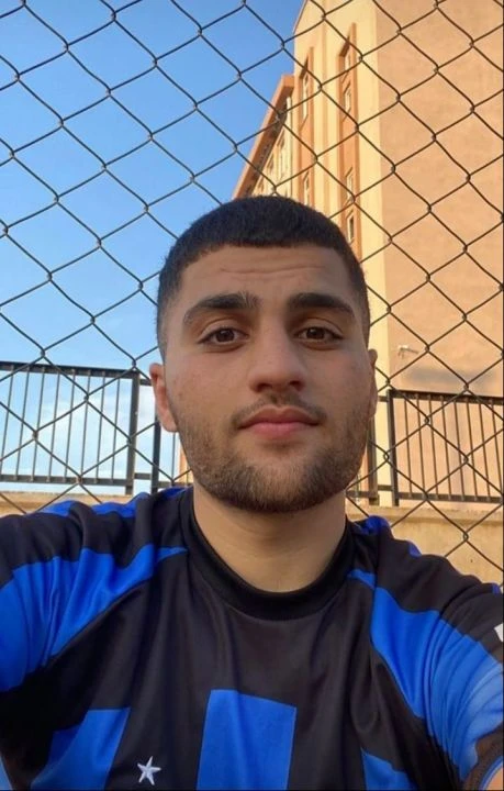 20 yaşındaki genç halı sahada kalp krizi geçirdi