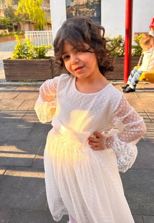 7 yaşındaki Yüsra'nın kahreden ölümü! Yürüyerek gittiği hastaneden cenazesi çıktı - 1. Resim