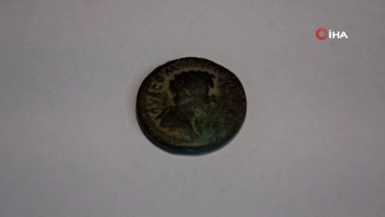 Çanakkale'de 10 yaşındaki çocuk 2 bin yıllık tarihi eser buldu - 1. Resim