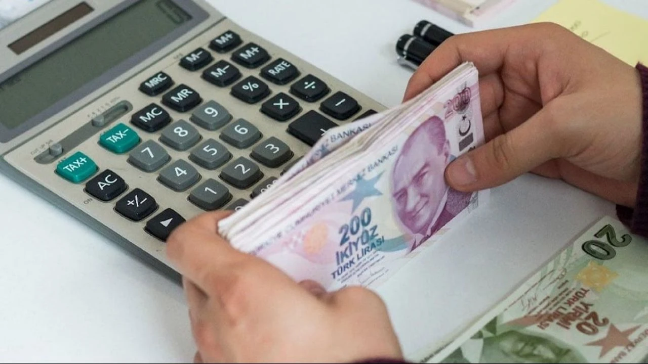 Enflasyon farkı şimdiden cepte! Memur emeklisinin 'seyyanen zam' alacağı var - 1. Resim
