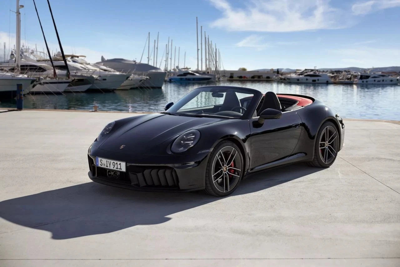 İlk 'hibrit Porsche 911' piyasaya çıktı: Merakla beklenen aracın özellikleri!