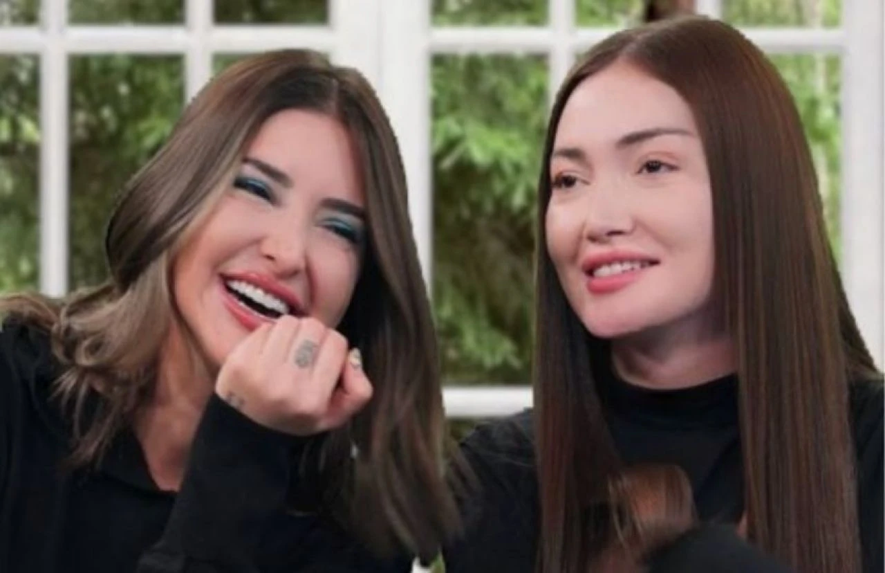 Milli futbolcular Bertuğ Yıldırım ve Doğan Alemdar ile Ala Tokel ve Danla Bilic birlikte görüntülendi