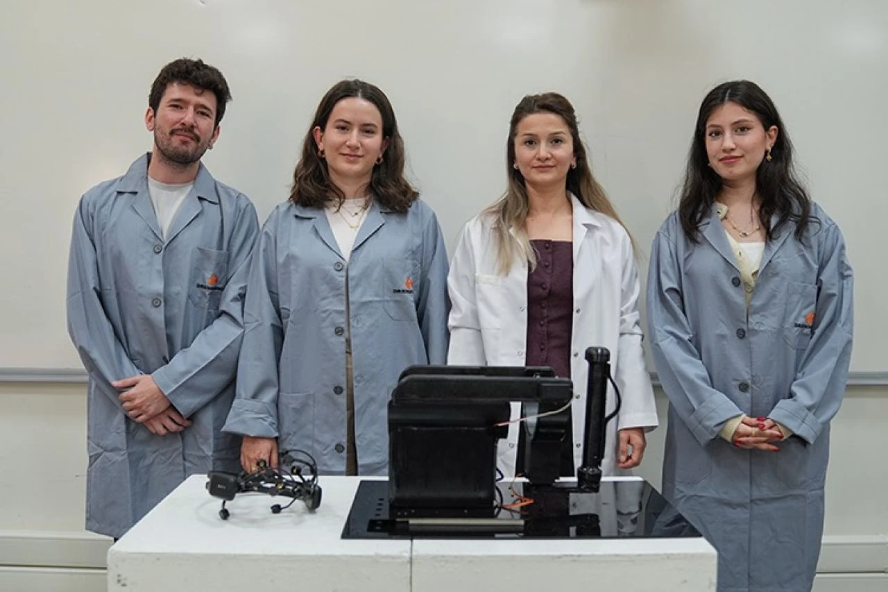 'Beyin sinyalleriyle' kontrol edilen el ve bilek cihazı geliştirildi: Felçi hastalara yardımcı olacak - 4. Resim