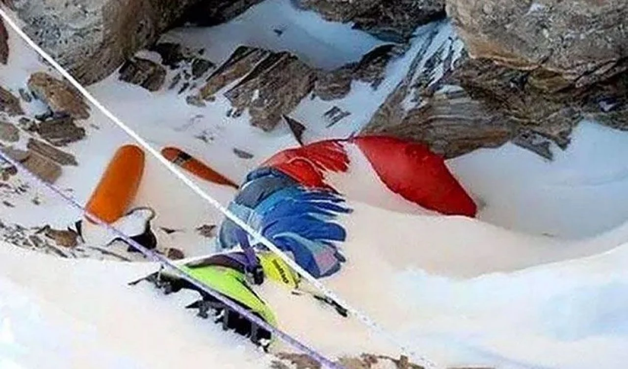 Cansız bedeninin bulunduğu yer ölüm riskli! Kimse almaya cesaret edemiyor - 3. Resim