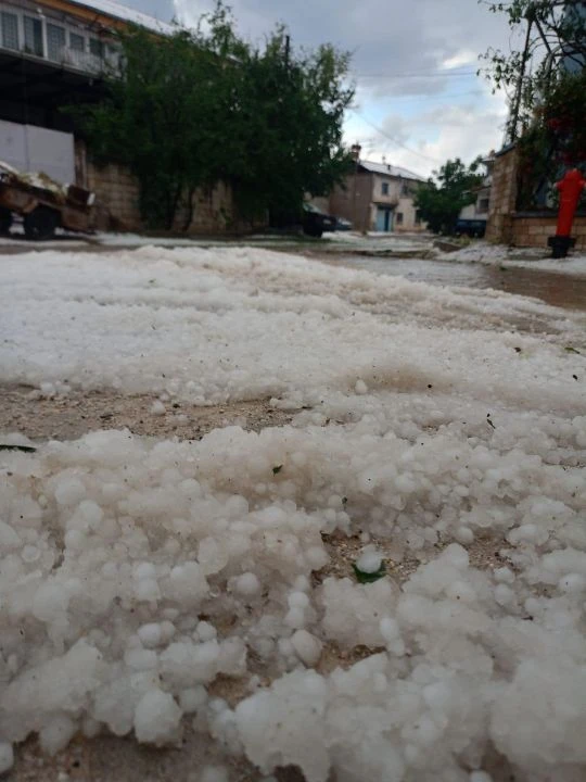 Ekili araziler beyaza büründü! Denizli'de şaşırtan görüntüler - 2. Resim