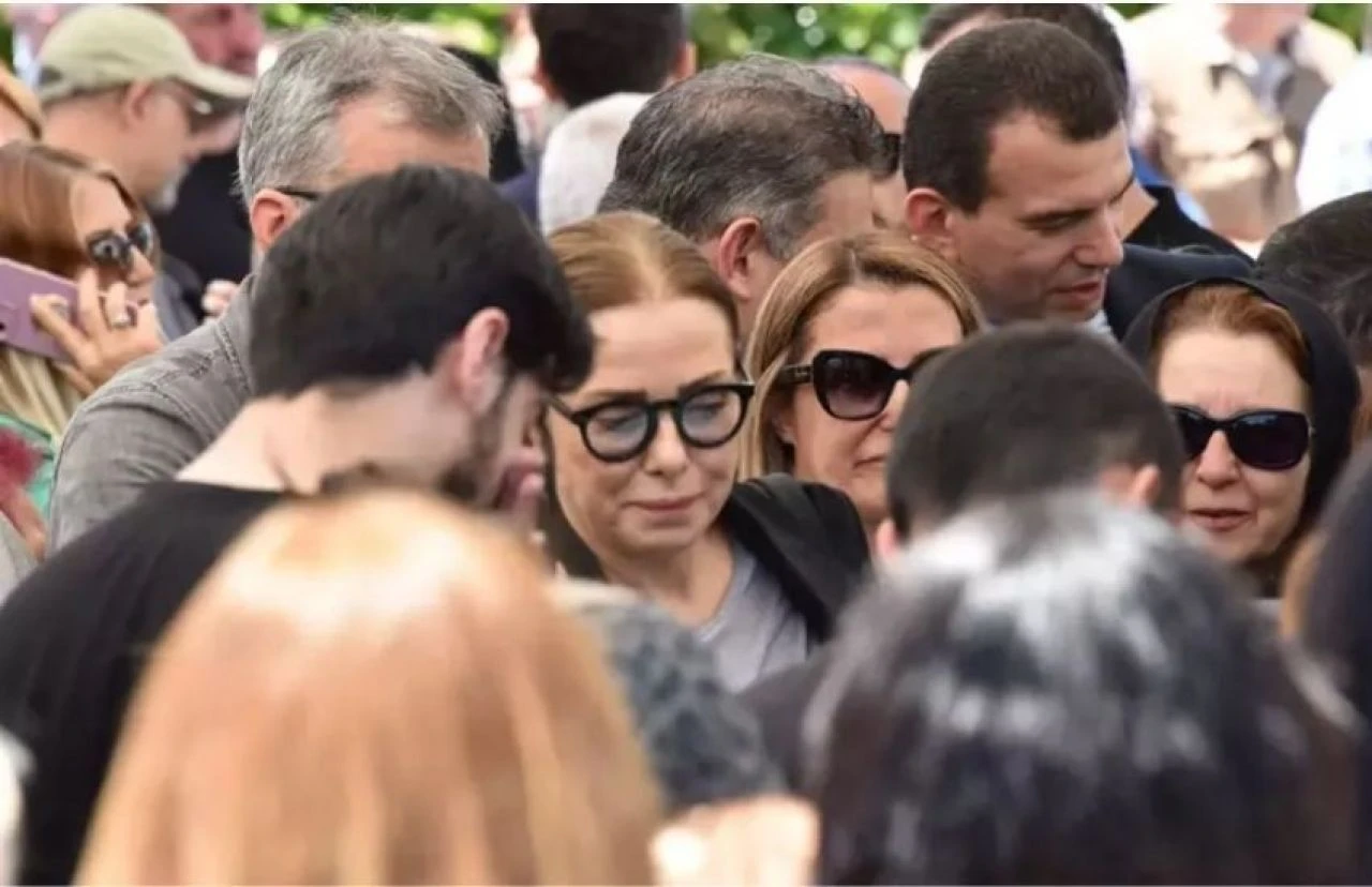 Gülşah Çomoğlu'nun cenazesinde gözyaşları sel oldu! Eşi ve annesi fenalık geçirdi