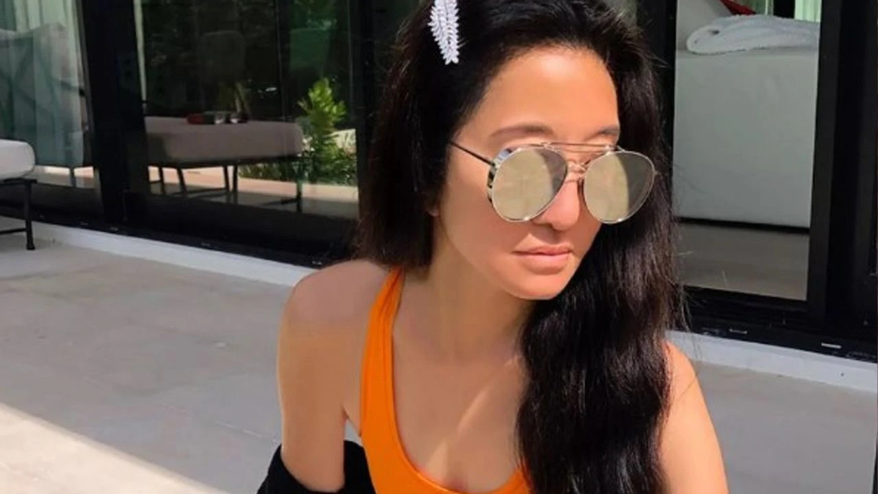 Kimse 74 yaşında olduğuna inanamıyor! 20 yaşında gibi görünen ünlü modacı gençlik sırrını paylaştı