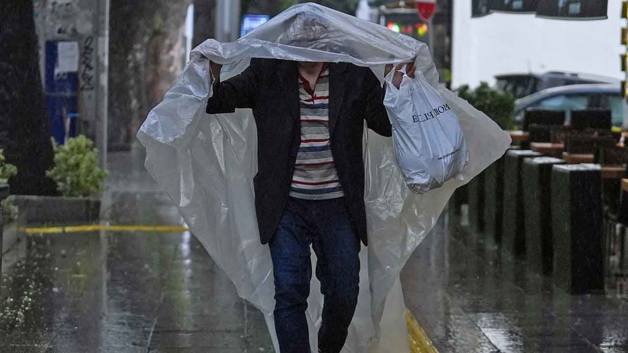 Meteoroloji&#039;den 9 kente sarı uyarı! Saat verip &#039;Şiddetli yağacak&#039; dedi... İşte 30 Mayıs il il hava durumu