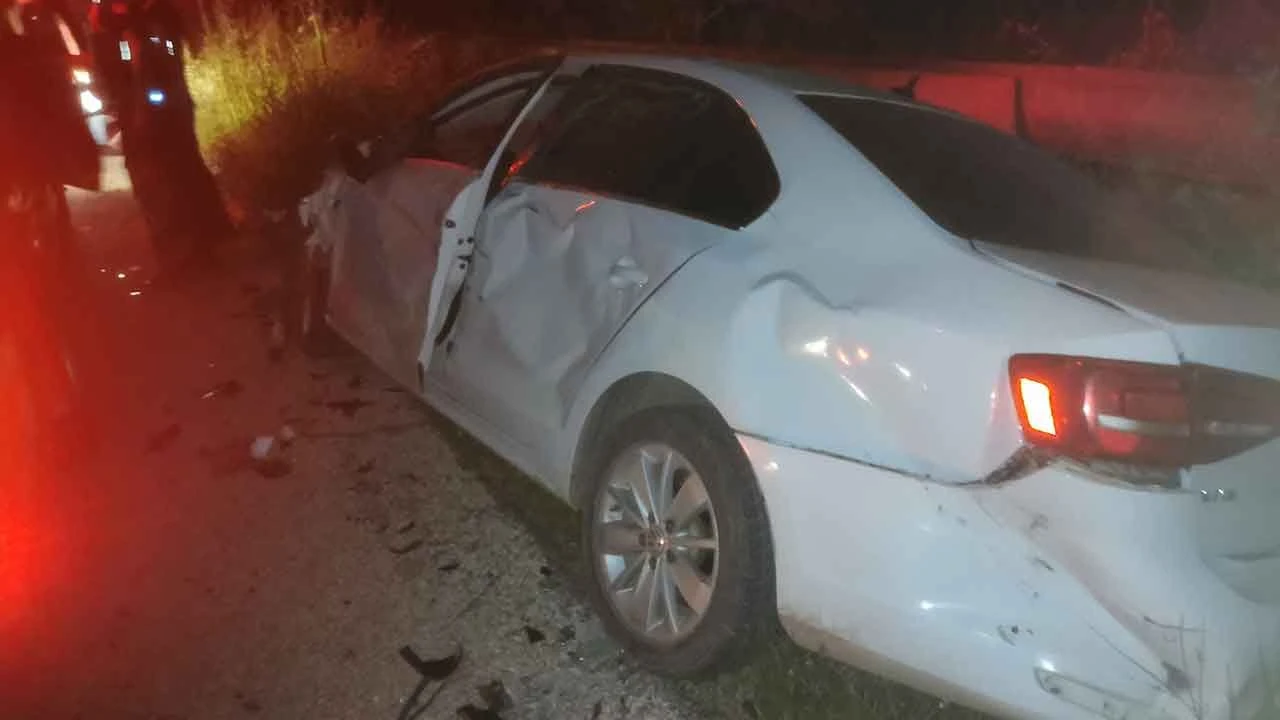 Osmaniye'de 3 araç birbirine girdi: Ölü ve yaralılar var