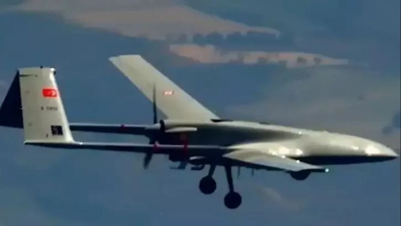 Bayraktar TB2 bir ilki başardı! Otonom fıçı tono manevrası ile adını göklere yazdı