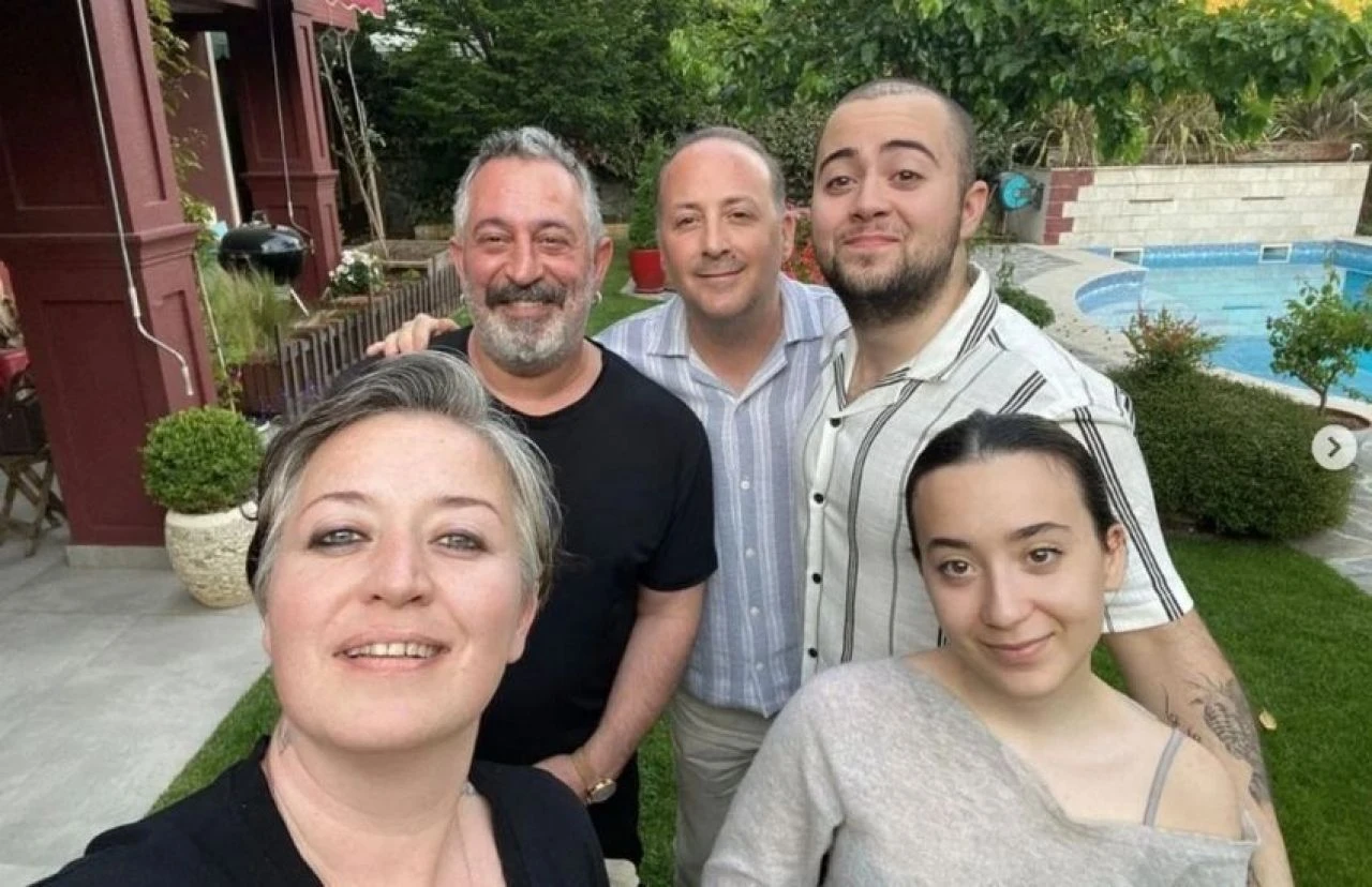 Cem Yılmaz ile Tolga Çevik'ten yıllar sonra yan yana poz!