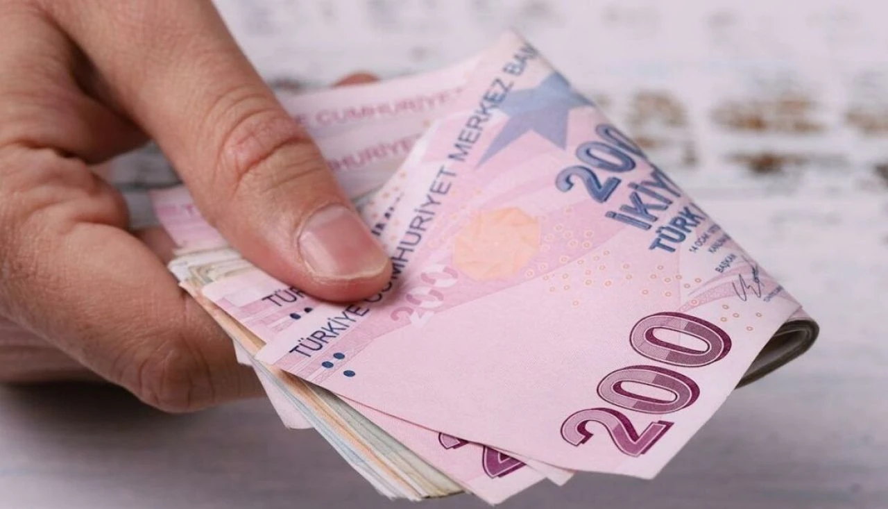 Emekli ödemelerinde yeni gelişme! Kurban Bayramı ikramiyesi için tarih verildi