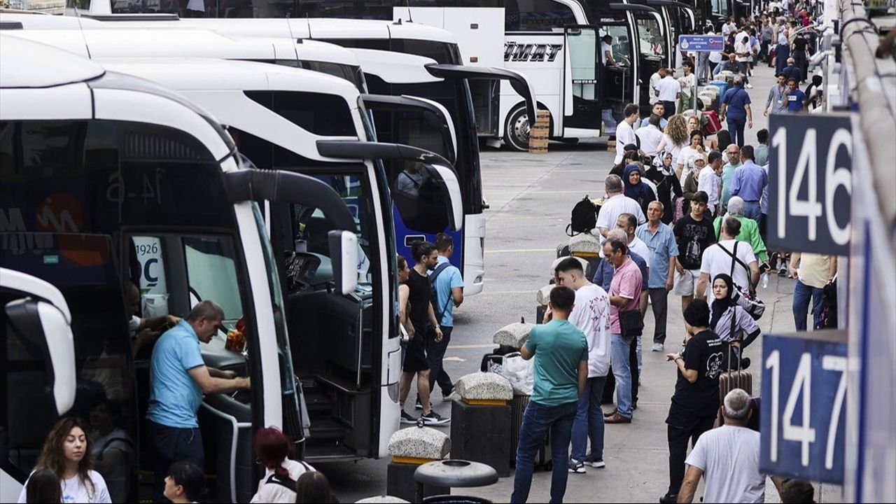 Emekliye şehirler arası otobüslerde indirim devreye alındı! Bugünden itibaren geçerli olacak