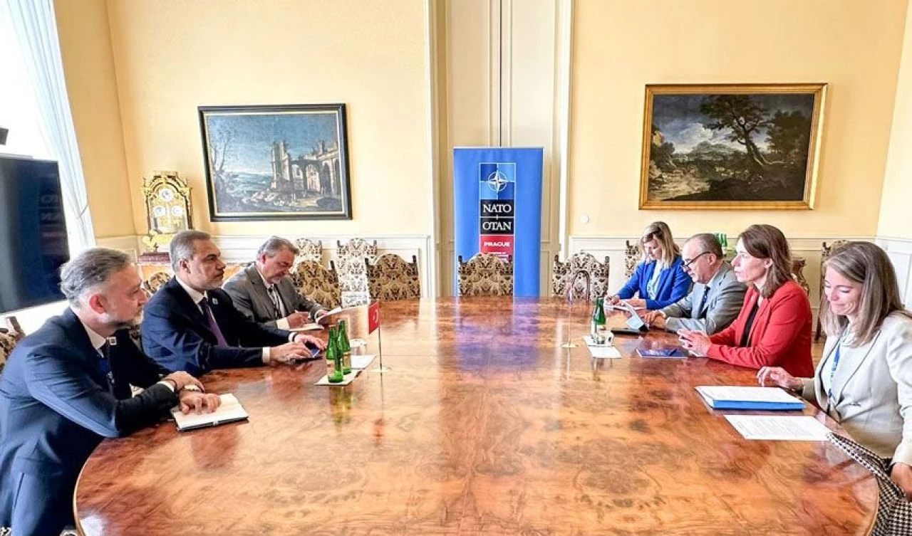 Hakan Fidan NATO Dışişleri Toplantısı'nda! Diplomasi trafiği yoğun - 2. Resim