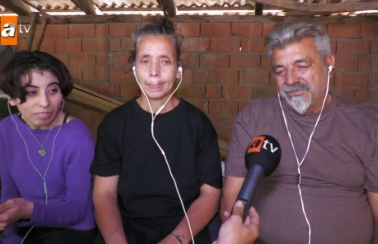 Müge Anlı küplere bindi! Stüdyoya gelen üvey babaya ateş püskürdü