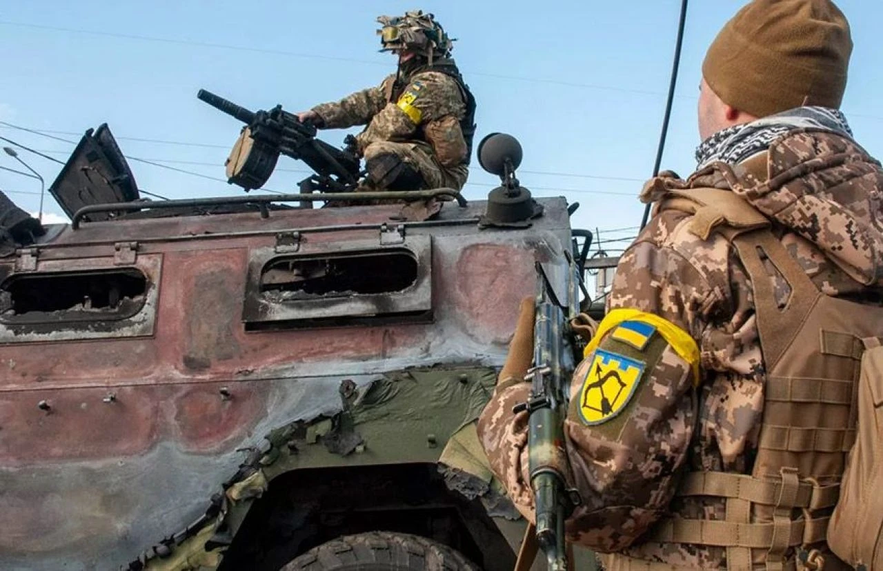 'Savaşa gidiyoruz' deyip orduya başvuru yaptılar: Ukrayna’da yeni yöntem - 2. Resim