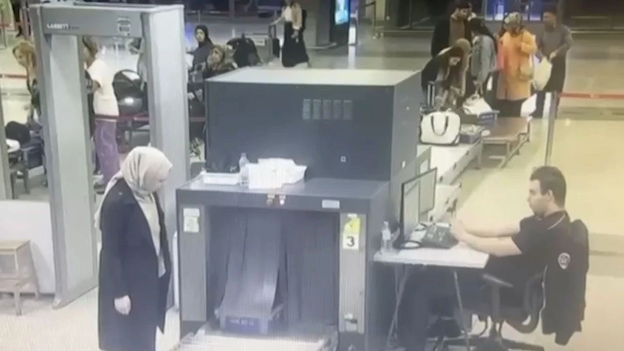 Yakalanmamak için başörtüsü taktı! HDP'li eski başkan sahte kimlikle yurt dışına kaçarken yakalandı - 2. Resim