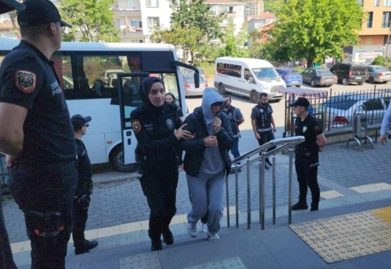 Zonguldak'ta dolandırıcılık operasyonu: Tutuklamalar var! - 1. Resim