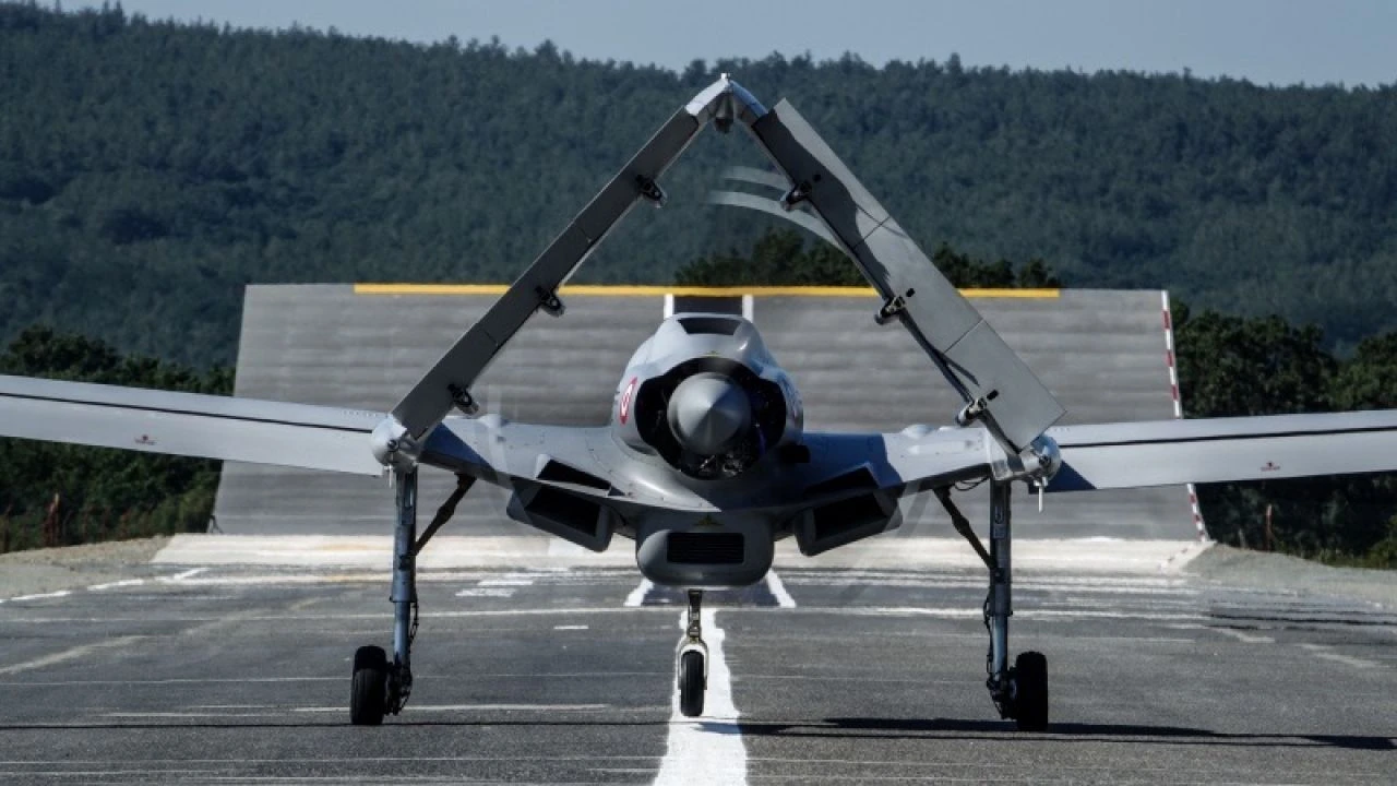 Bayraktar TB3 ilk rampa kalkış testini başarıyla tamamladı: Adım adım TCG Anadolu'ya!